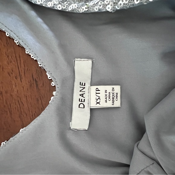 Sparkle! Silver sequin top NWOT XS - Picture 3 of 6